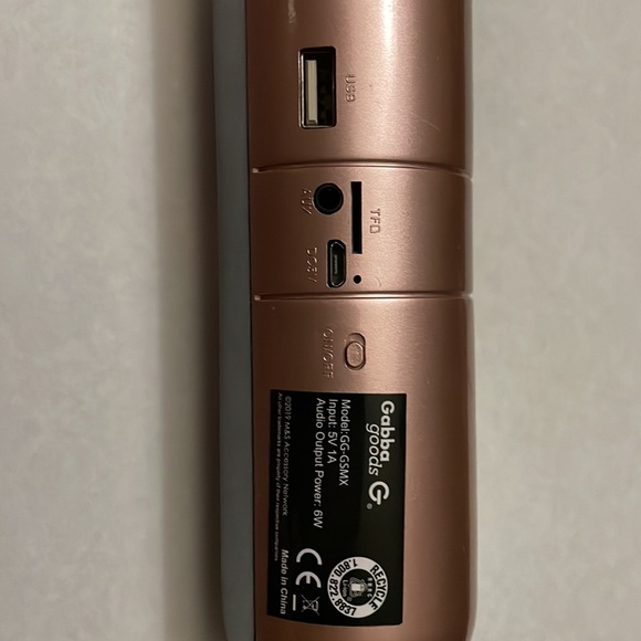 ROSE gold Gabba Goods Speaker - Picture 2 of 3
